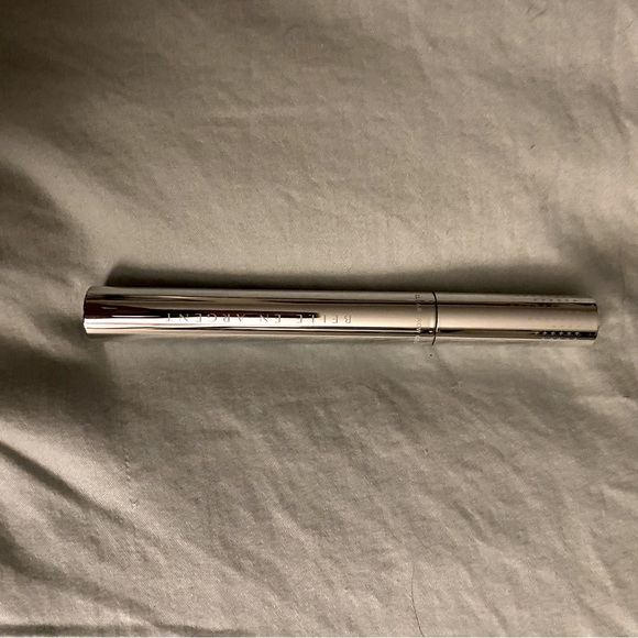 BELLE EN ARGENT
Reframing Brow Gel
Clear.  NEW - Picture 3 of 3